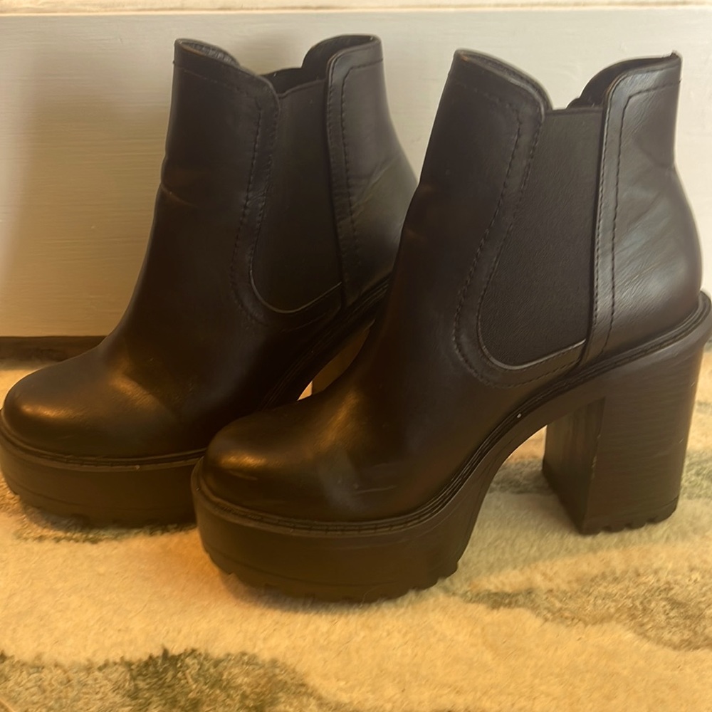 Platform booties black
